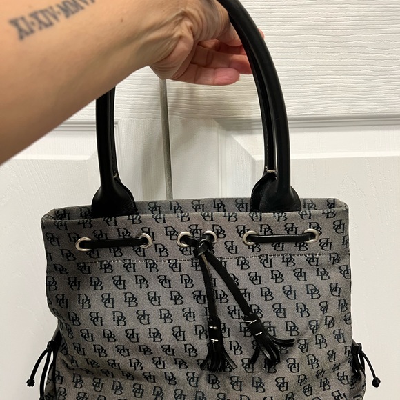 Vintage Dooney & Bourke hang bag - Picture 8 of 11